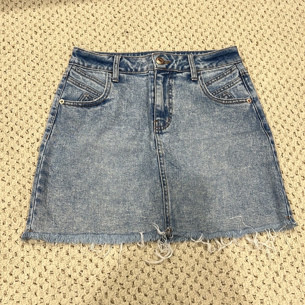 Wild Fable Light Wash Denim Mini Skirt, women's size 2
